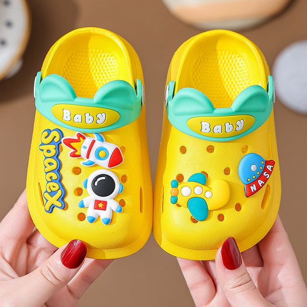 Children slippers summer baby non slip soft soled sandals small and medium sized children sandals two wear cartoon
