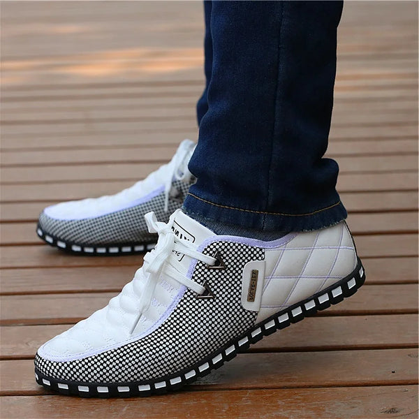 Men Leather Shoes Autumn Men's Casual Shoes Breathable Light Weight White Sneakers Driving Shoes Pointed Toe Business Men Shoes